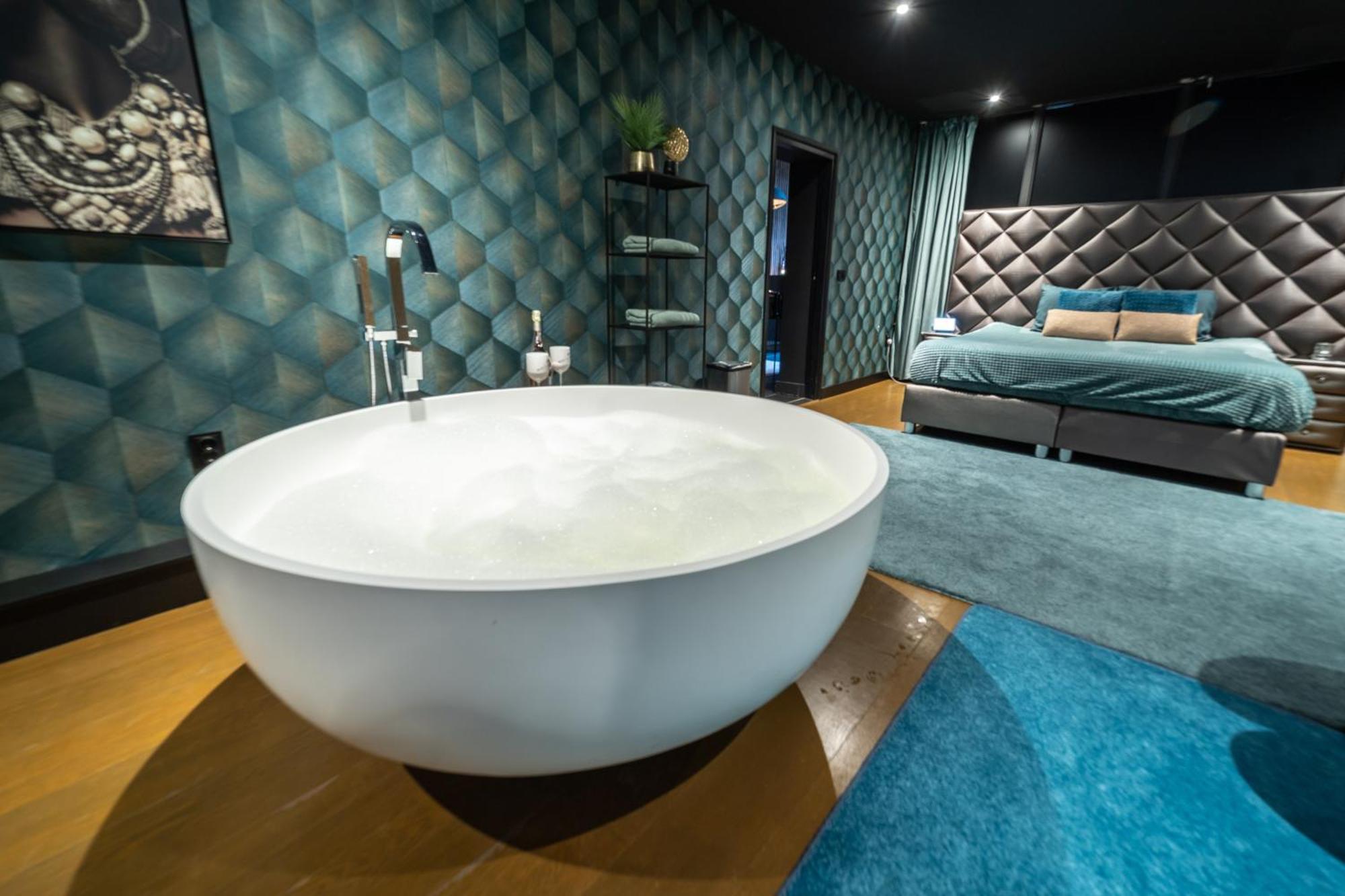 De Luxe Bed &Wellness Villa 's-Hertogenbosch  Exterior photo